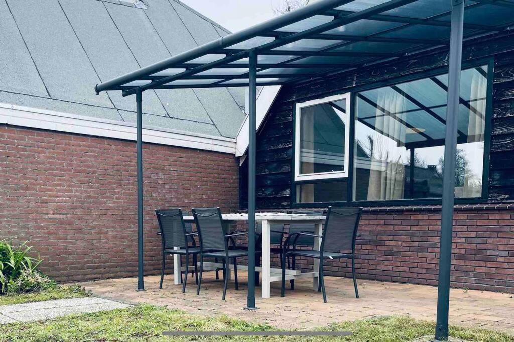 Leuke Bungalow In Noord-Holland Opmeer Экстерьер фото