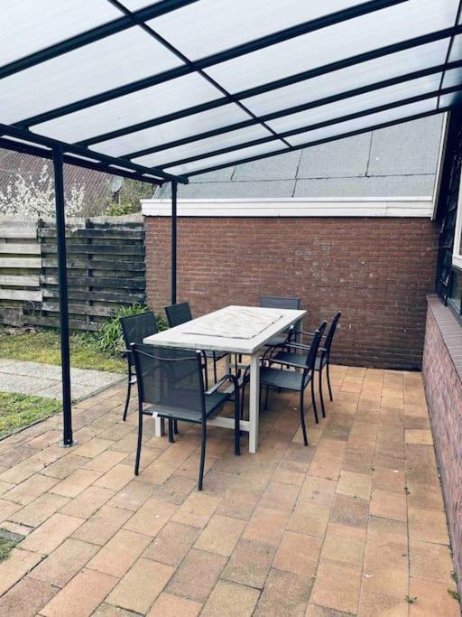 Leuke Bungalow In Noord-Holland Opmeer Экстерьер фото